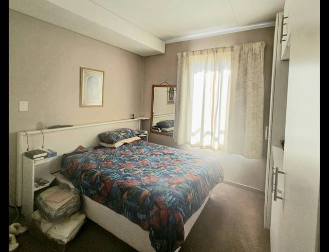 1 BEDROOM APARTMENT FOR SALE IN PINELANDS